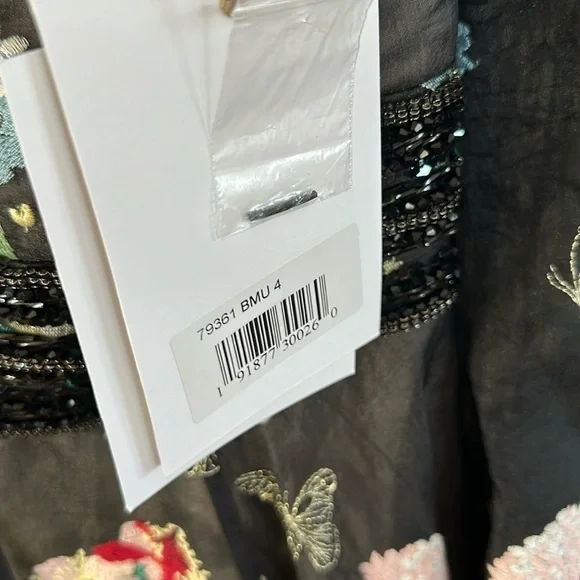 Mac Duggal EMBROIDERED BISHOP SLEEVE V NECK FLOWY GOWN size 4 $798 NEW - Picture 8 of 17